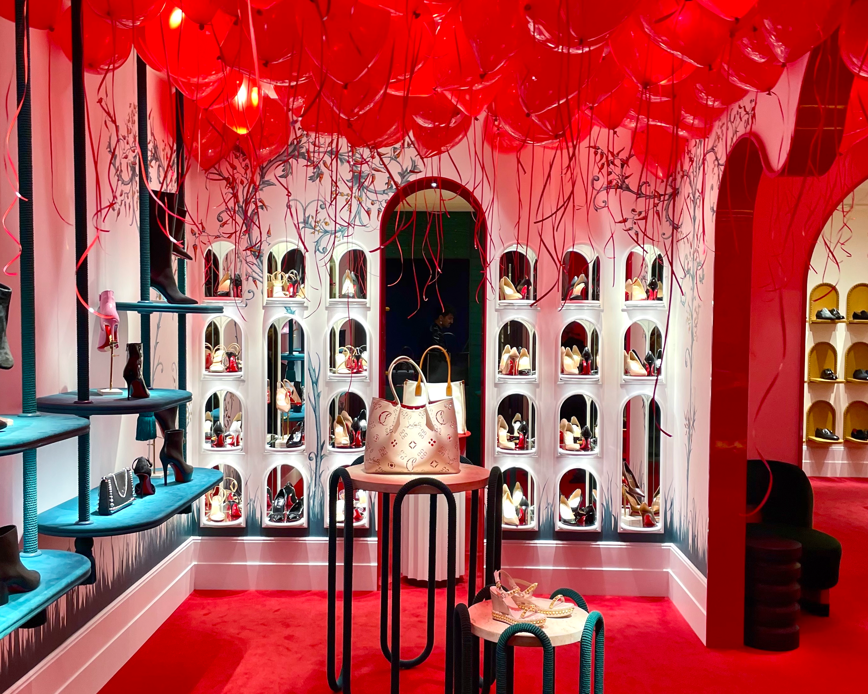 BASHES. Balloon Set BASHES. Signature Ceiling Balloon Set