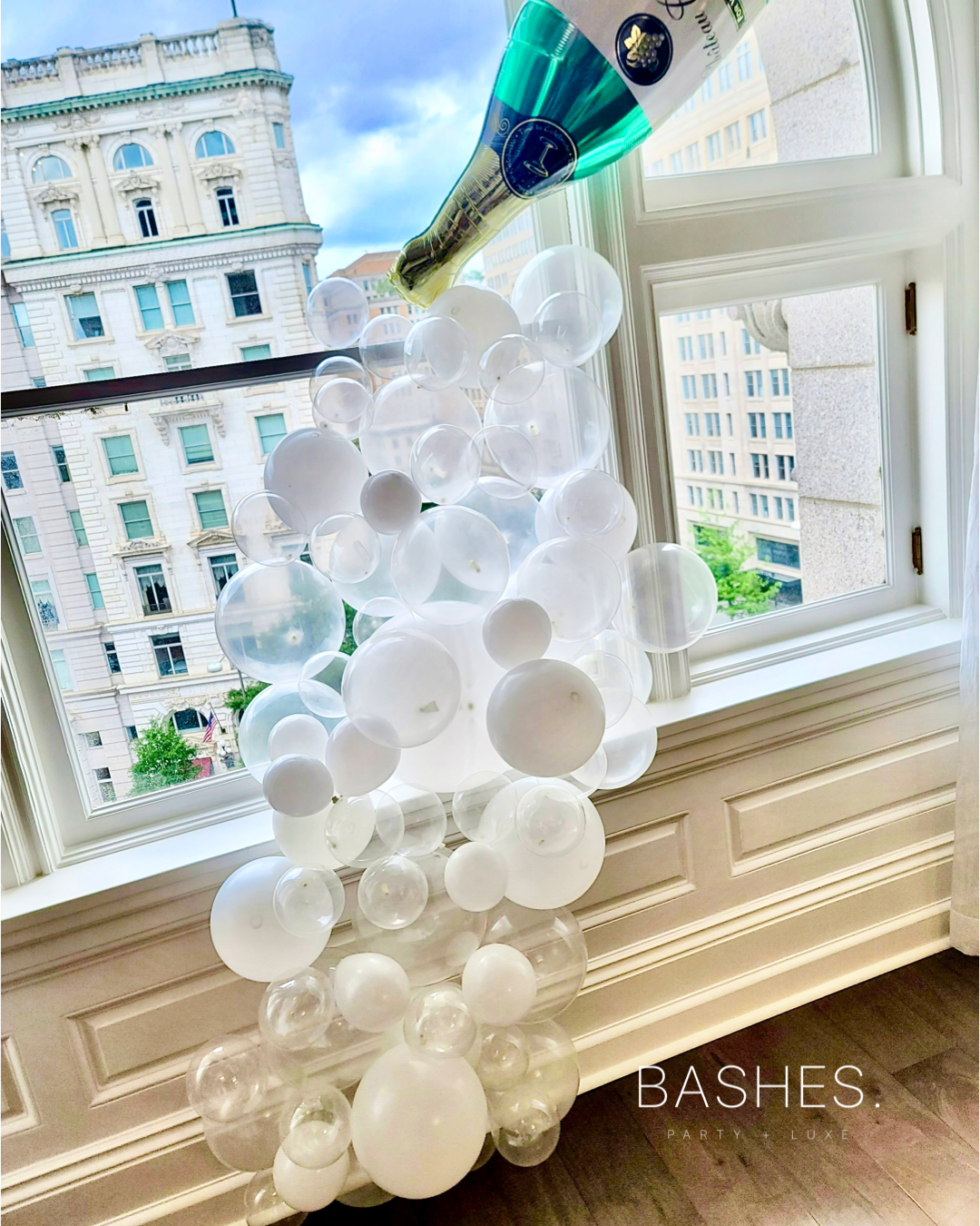 BASHES. BASHES. Signature Overflow Balloon Package