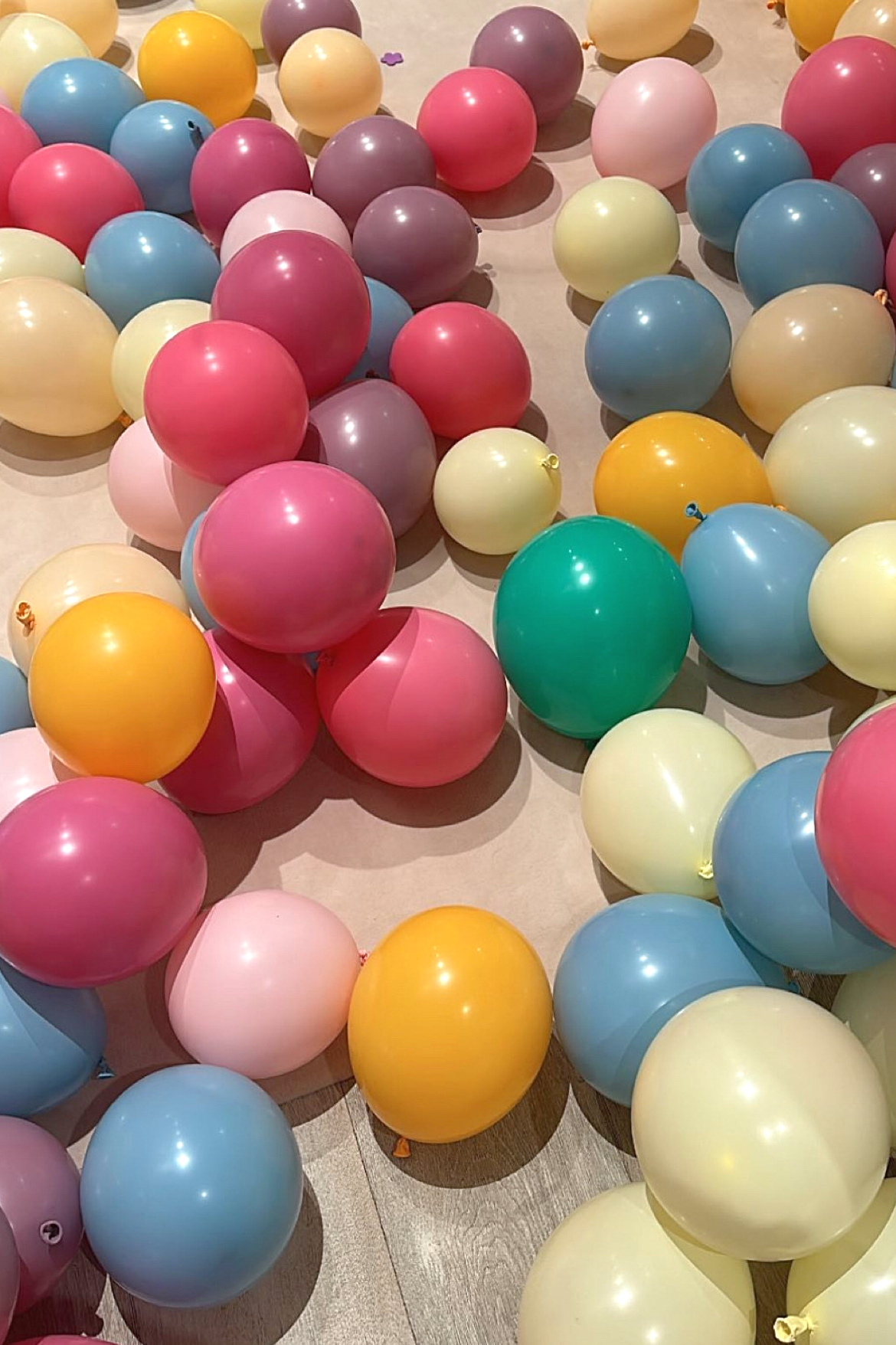 BASHES. Floor Balloon Set