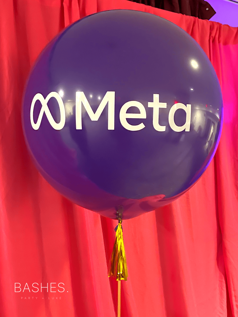 BASHES. Balloon Signature Oversized Logo Balloon